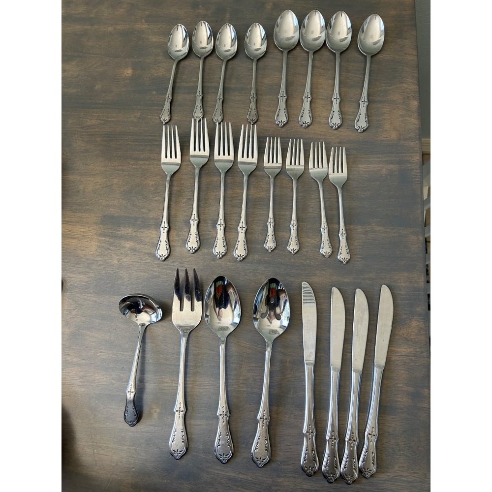 The Market Place Hudson's Stainless Japan 24 piece Flatware set Forks Spoons Ser